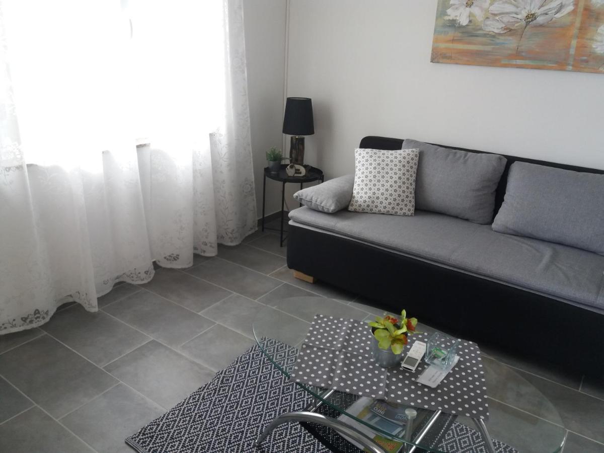 Nina Seaview Apartman *